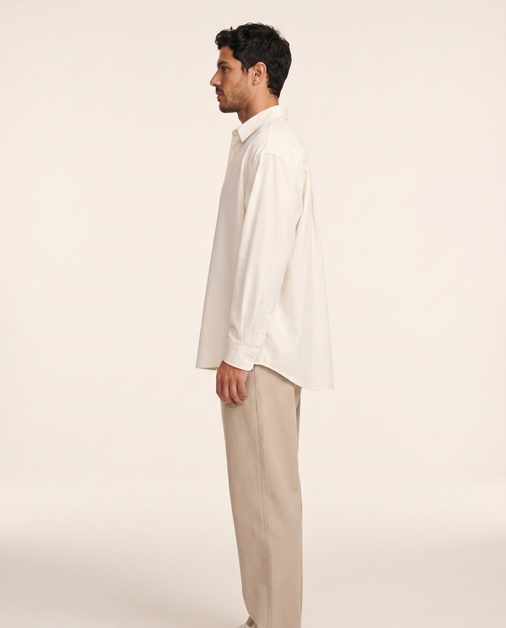 Camisa oversize de lino hombre — corte relajado — 4